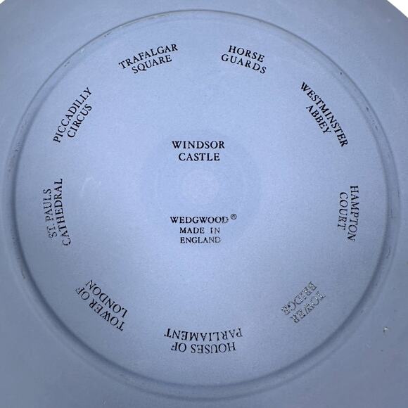 Vintage Wedgwood Blue Jasperware Christmas Plate 1969–1978 Tenth Anniversary - Picture 4 of 7